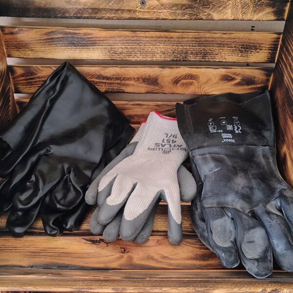 Gloves & Gauntlets