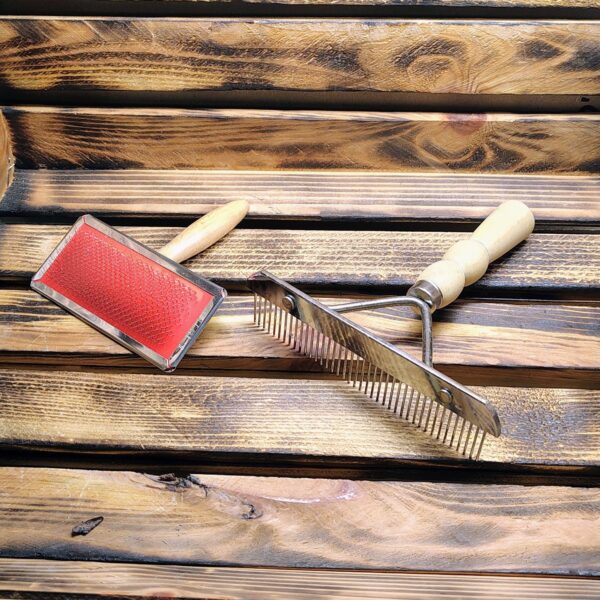 Fur Brushes & Comb's